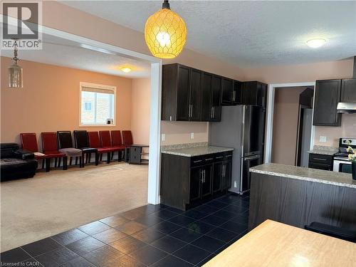 212 Westfield Place, Waterloo, ON - Indoor Photo Showing Kitchen