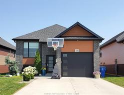 256 Moonstone Crescent  Chatham, ON N7M 0S1