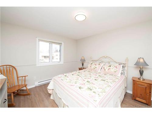 82 Crestwood Dr, Moncton, NB 