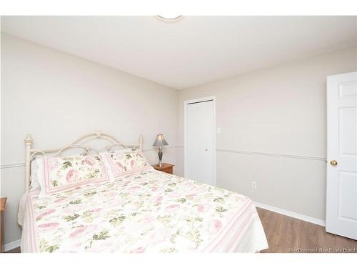 82 Crestwood Dr, Moncton, NB 