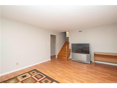 82 Crestwood Dr, Moncton, NB 