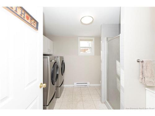 82 Crestwood Dr, Moncton, NB 