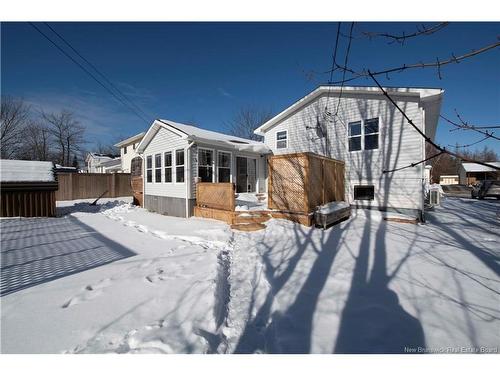 82 Crestwood Dr, Moncton, NB 
