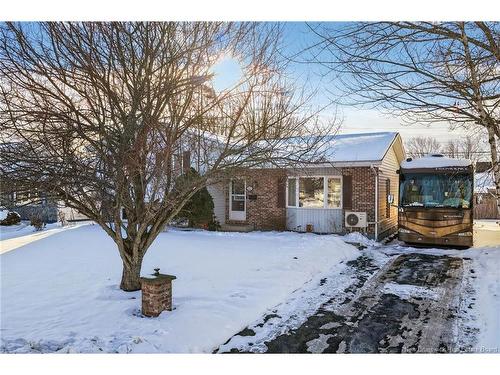 82 Crestwood Dr, Moncton, NB 