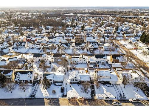 82 Crestwood Dr, Moncton, NB 