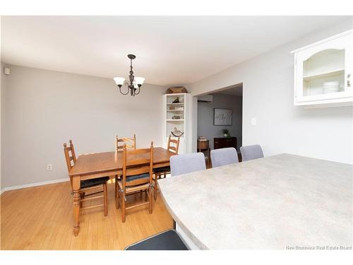 82 Crestwood Dr, Moncton, NB 