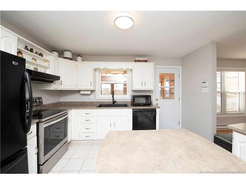 82 Crestwood Dr, Moncton, NB 