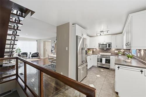 615 Stradbrook Ave, Winnipeg, MB 