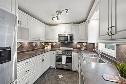 615 Stradbrook Ave, Winnipeg, MB 