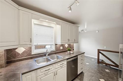 615 Stradbrook Ave, Winnipeg, MB 