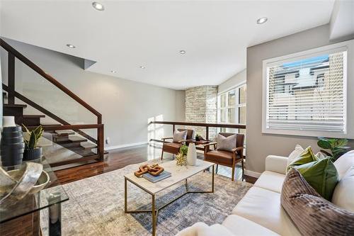 615 Stradbrook Ave, Winnipeg, MB 