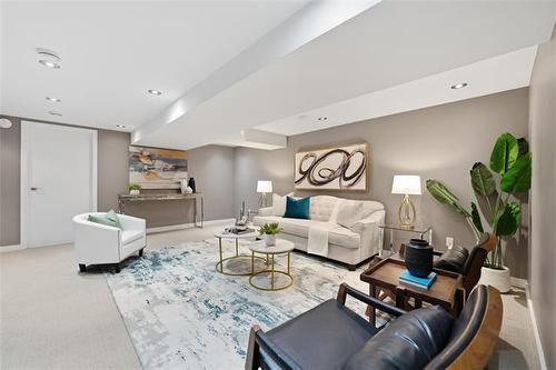 615 Stradbrook Ave, Winnipeg, MB 