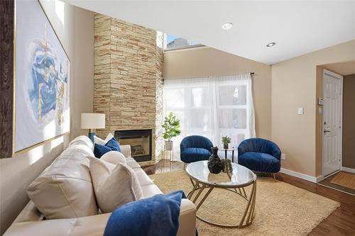 615 Stradbrook Ave, Winnipeg, MB 