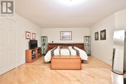1995 Pitagora Court, Mississauga, ON - Indoor Photo Showing Bedroom