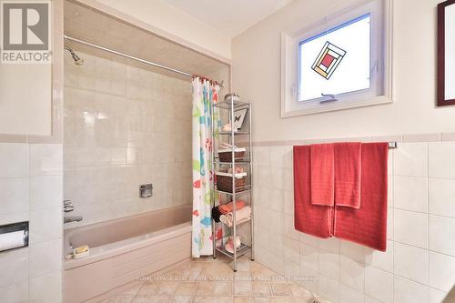 1995 Pitagora Court, Mississauga, ON - Indoor Photo Showing Bathroom