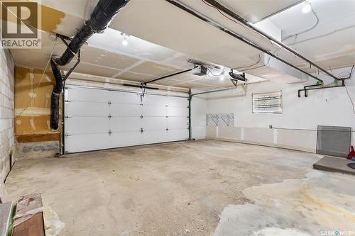 78 Spence Street, Regina, SK - Indoor Photo Showing Garage