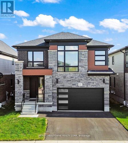 27 JACOB DETWEILLER DRIVE  Kitchener, ON N2P 0K7