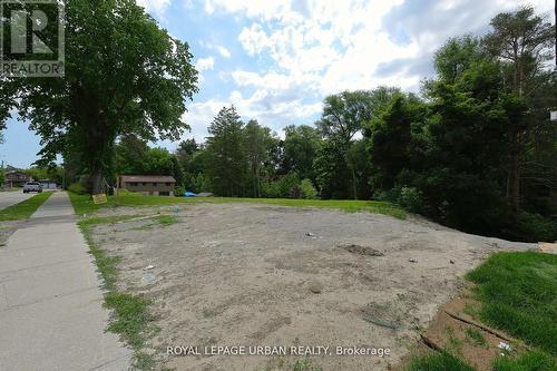 28 AVENUE ROAD  Richmond Hill, ON L4C 6C6