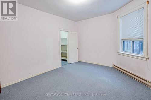 1564 Danforth Avenue, Toronto, ON 