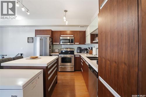 504 1015 Patrick Crescent, Saskatoon, SK - Indoor Photo Showing Kitchen With Double Sink