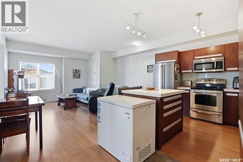 504 1015 Patrick Crescent, Saskatoon, SK - Indoor Photo Showing Kitchen