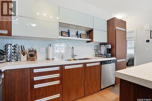 504 1015 Patrick Crescent, Saskatoon, SK - Indoor Photo Showing Kitchen With Double Sink