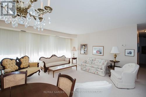 307 - 7 Gale Crescent, St. Catharines (E. Chester), ON - Indoor Photo Showing Living Room