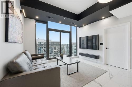 180 George Street Unit# Ph206, Ottawa, ON - Indoor Photo Showing Living Room