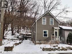 210 CHARLTON Avenue E  Hamilton, ON L8N 1Z1