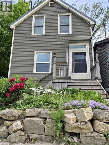 210 CHARLTON Avenue E  Hamilton, ON L8N 1Z1