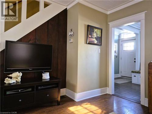 210 Charlton Avenue E, Hamilton, ON - Indoor Photo Showing Other Room