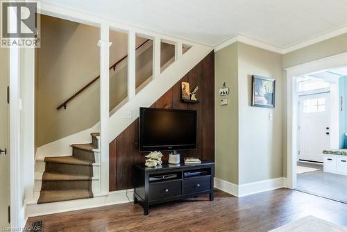 210 Charlton Avenue E, Hamilton, ON - Indoor