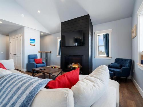 136 Thompson Drive, Ponds, NS 