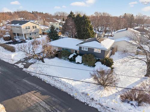 37 Lawnsdale Drive, Dartmouth, NS 