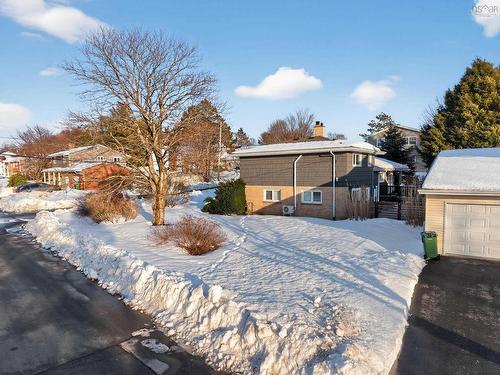 37 Lawnsdale Drive, Dartmouth, NS 