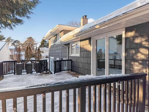 37 Lawnsdale Drive, Dartmouth, NS 