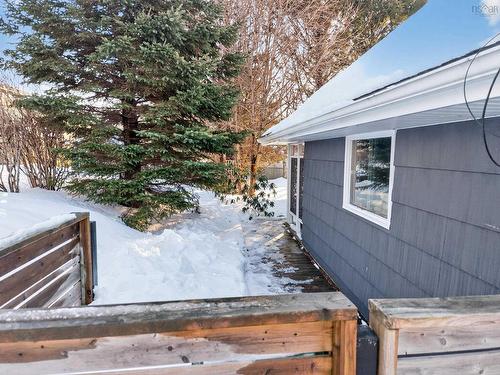 37 Lawnsdale Drive, Dartmouth, NS 