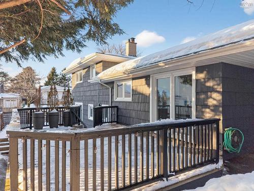 37 Lawnsdale Drive, Dartmouth, NS 