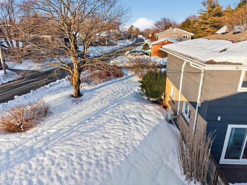37 Lawnsdale Drive, Dartmouth, NS 