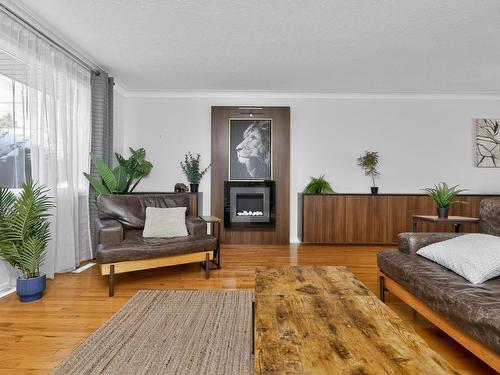 37 Lawnsdale Drive, Dartmouth, NS 