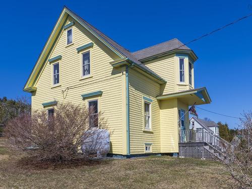 210 North Side Road, Riverport, NS 