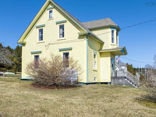 210 North Side Road, Riverport, NS 