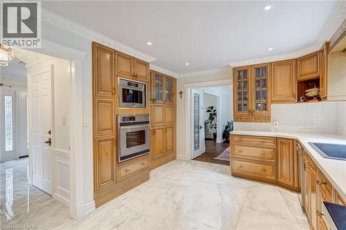 28 Stonegate Drive, Hamilton, ON - Indoor Photo Showing Kitchen
