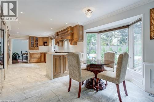 28 Stonegate Drive, Hamilton, ON - Indoor Photo Showing Dining Room