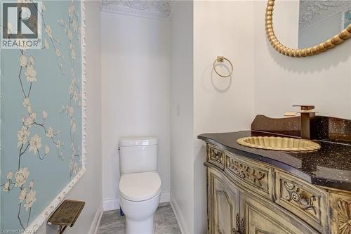 28 Stonegate Drive, Hamilton, ON - Indoor Photo Showing Bathroom