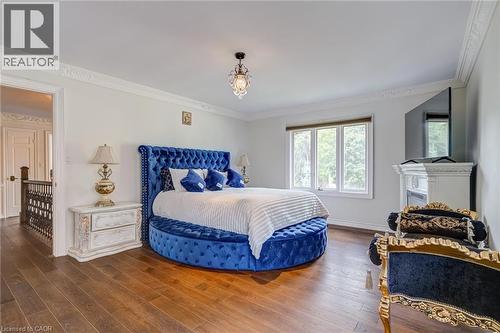 28 Stonegate Drive, Hamilton, ON - Indoor Photo Showing Bedroom
