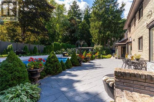 28 Stonegate Drive, Hamilton, ON - Outdoor