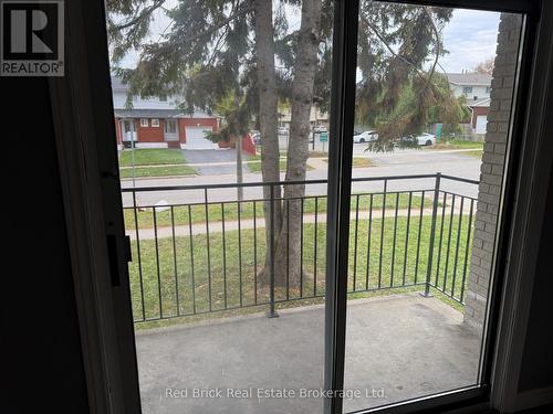 204 Veronica Drive, Kitchener, ON - Outdoor