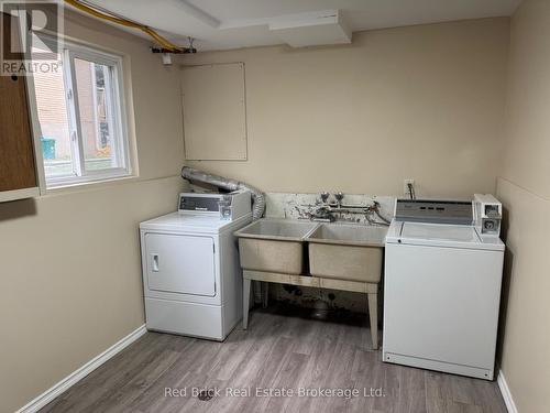 204 Veronica Drive, Kitchener, ON - Indoor Photo Showing Laundry Room
