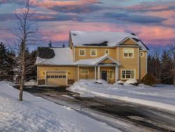 147 Bell Crescent  Charlottetown, PE C1E 1Y8